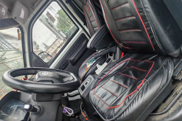 Used Karry Jiangtun E7 2024 Mingchuang 6-Seater Version Left Front Seat