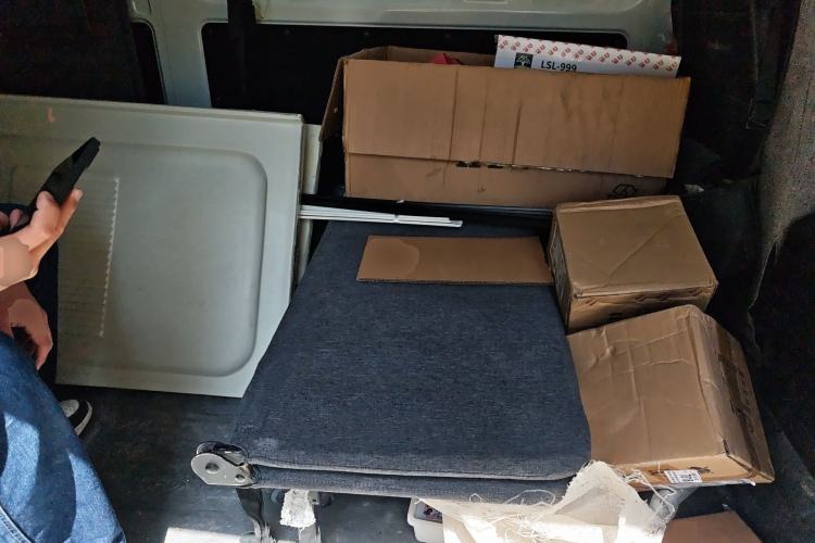 Used Karry Jiangtun E7 2024 Mingchuan 7-Seater Model Left Rear Seat