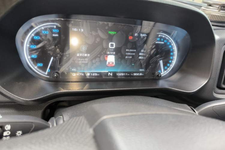 Used Karry Jiangtun E7 2024 Mingchuan 7-Seater Model Odometer Close Up