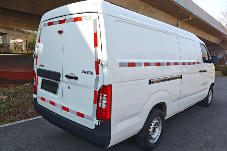 Used Karry Jiangtun E7 2024 Wealthy Edition Rear Right 45 Deg
