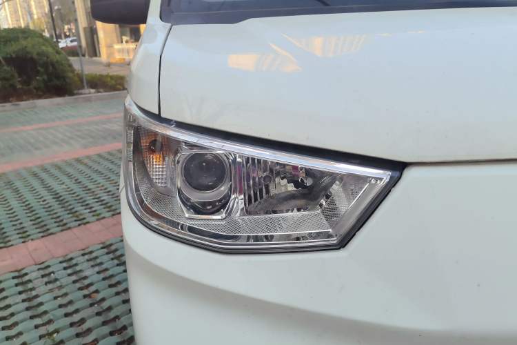 Used Karry Jiangtun E7 2024 Startup Edition Right Front Headlight