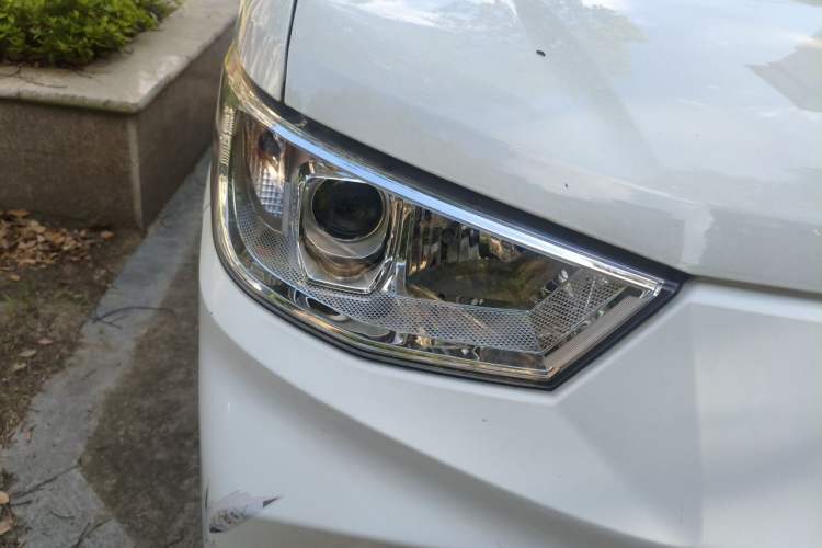 Used Karry Jiangtun E7 2024 Startup Edition Right Front Headlight
