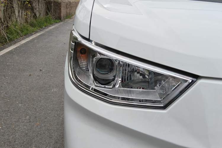 Used Karry Jiangtun E7 2024 Wealthy Edition Right Front Headlight