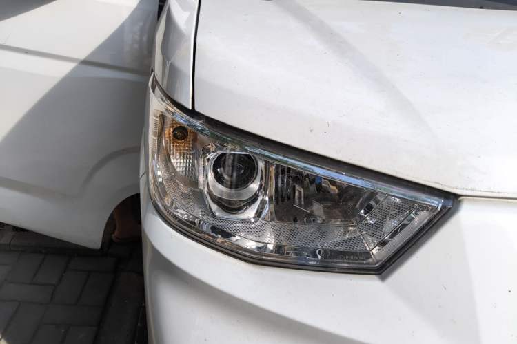 Used Karry Jiangtun E7 2024 Mingchuang 6-Seater Version Right Front Headlight
