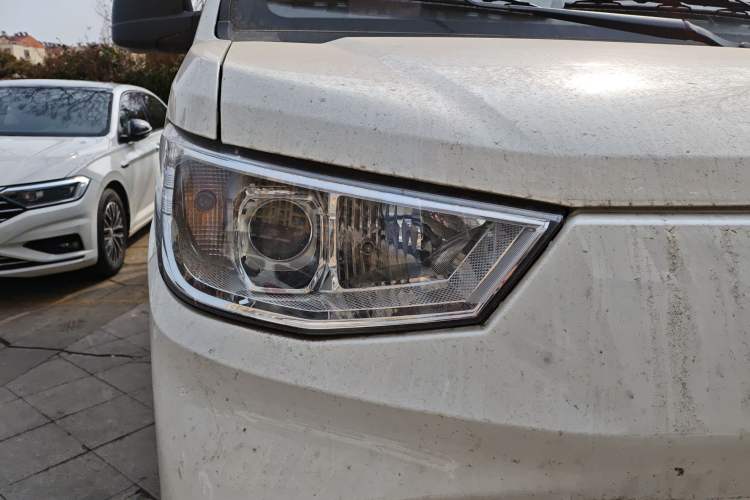 Used Karry Jiangtun E7 2024 Mingchuang 6-Seater Version Right Front Headlight
