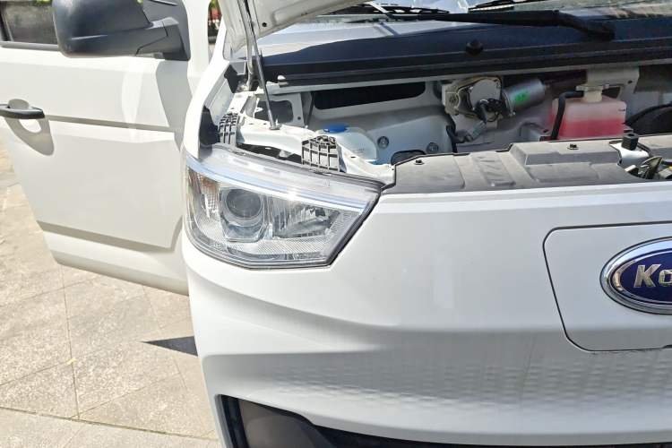 Used Karry Jiangtun E7 2024 Mingchuan 7-Seater Model Right Front Headlight