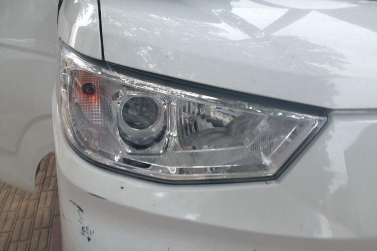Used Karry Jiangtun E7 2024 Mingchuang 6-Seater Version Right Front Headlight