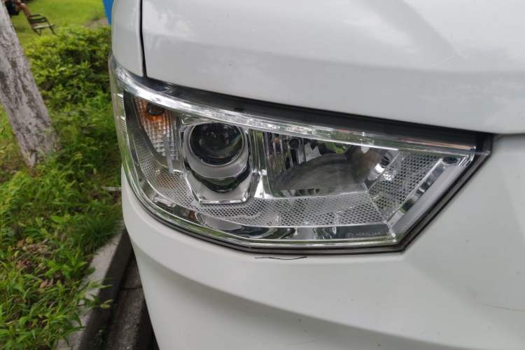 Used Karry Jiangtun E7 2024 Wealthy Edition Right Front Headlight