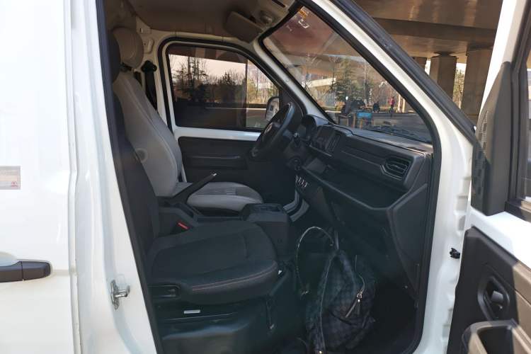 Used Karry Jiangtun E7 2024 Wealthy Edition Right Front Seat