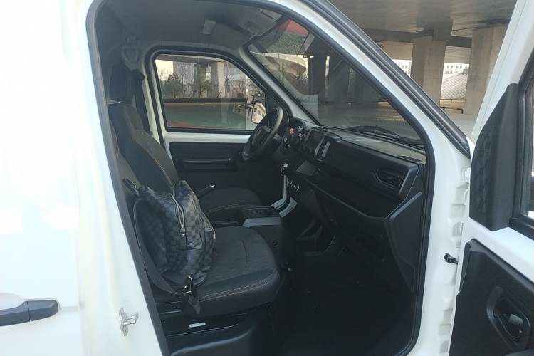Used Karry Jiangtun E7 2024 Startup Edition Right Front Seat