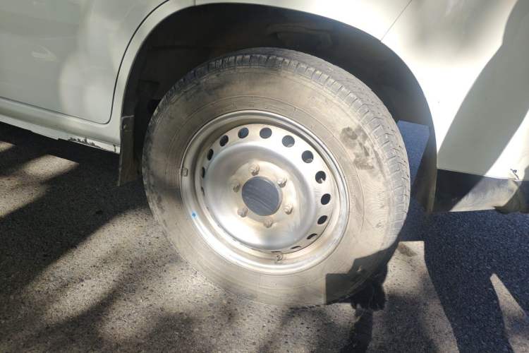 Used Karry Jiangtun E7 2024 Wealthy Edition Right Front Wheel Hub