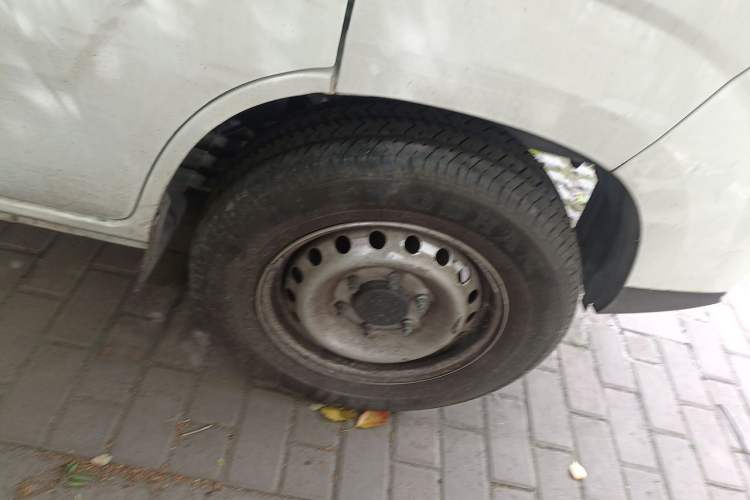 Used Karry Jiangtun E7 2024 Wealthy Edition Right Front Wheel Hub