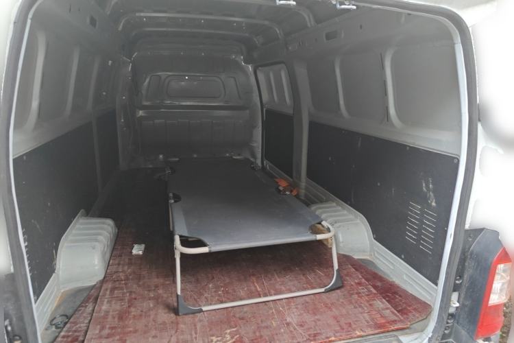 Used Karry Jiangtun E7 2024 Wealthy Edition Trunk