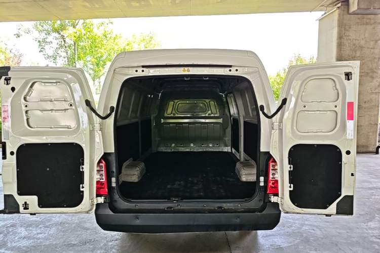 Used Karry Jiangtun E7 2024 Startup Edition Trunk