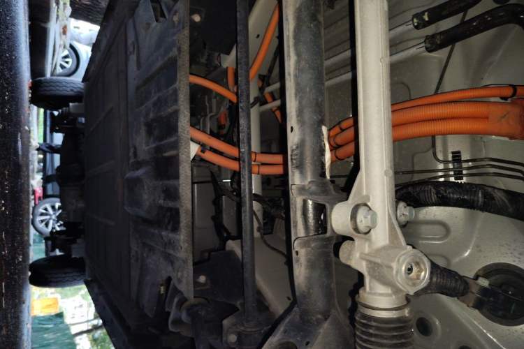 Used Karry Jiangtun E7 2025 Economy Version Chassis Front