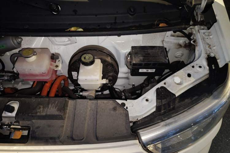Used Karry Jiangtun E7 2025 Economy Version Engine Bay Left