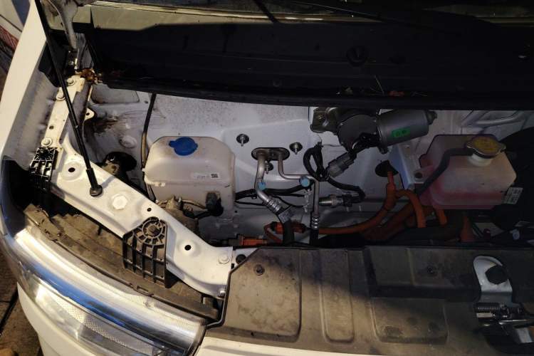 Used Karry Jiangtun E7 2025 Economy Version Engine Bay Right