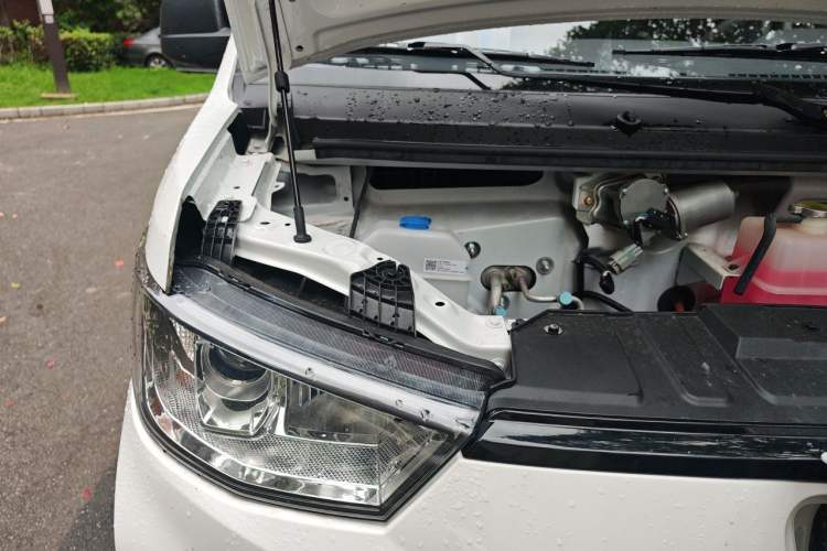 Used Karry Jiangtun E7 2025 Model Entrepreneur Edition 41.86 kWh, 6-seater Engine Bay Right