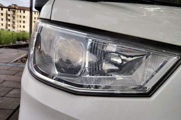 Used Karry Jiangtun E7 2025 Economy Version Right Front Headlight