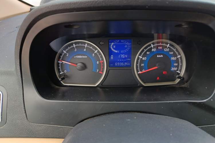 Used Karry K50 2015 1.5L Manual Comfort Model Odometer Close Up