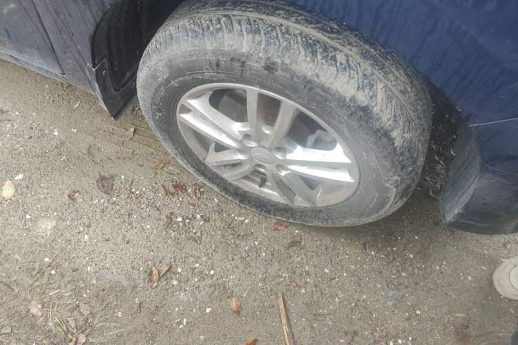 Used Karry K50 2015 1.5L Manual Luxury Model Right Front Wheel Hub