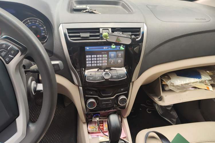 Used Karry K50 2015 1.5L Automatic Luxury Model Audio And AC Panel
