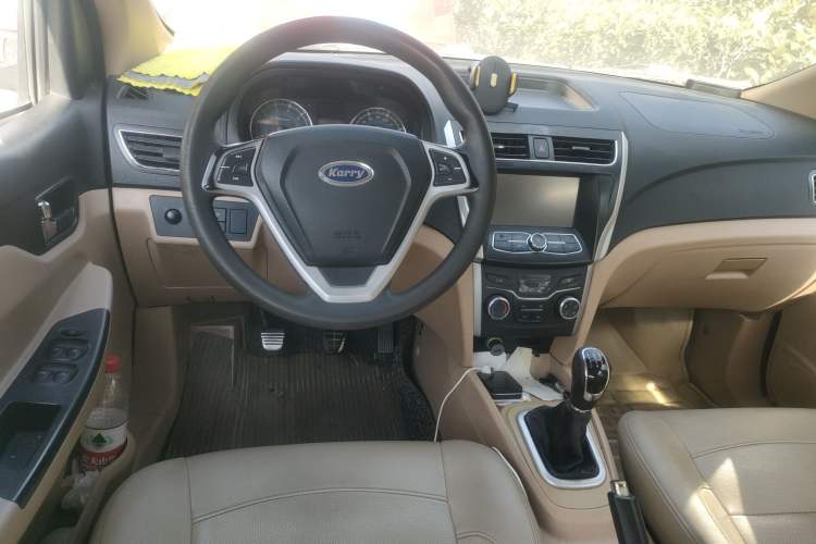 Used Karry K50 2015 1.5L Manual Luxury Model Center Console