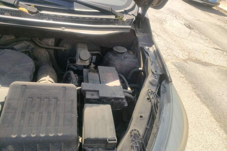 Used Karry K50 2015 1.5L Manual Luxury Model Engine Bay Left