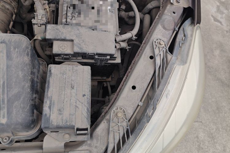 Used Karry K50 2015 1.5L Manual Comfort Model Engine Bay Left