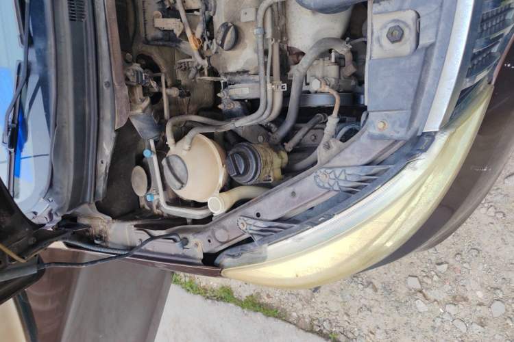 Used Karry K50 2015 1.5L Manual Base Version Engine Bay Right