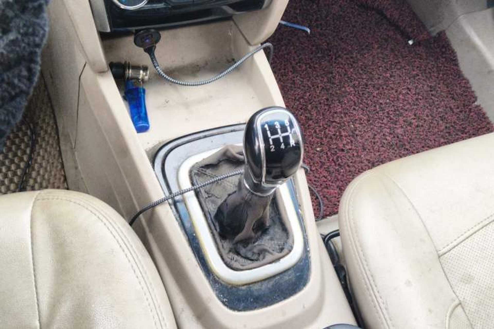 Used Karry K50 2015 1.5L Manual Comfort Model Gear Lever