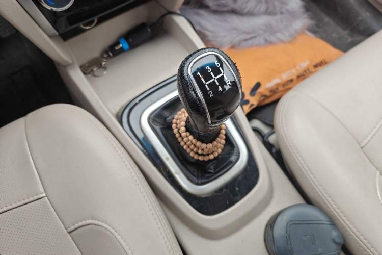 Used Karry K50 2015 1.5L Manual Comfort Model Gear Lever