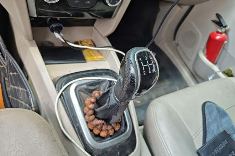 Used Karry K50 2015 1.5L Manual Comfort Model Gear Lever