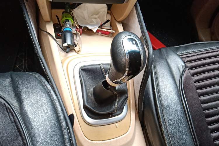 Used Karry K50 2015 1.5L Manual Luxury Model Gear Lever