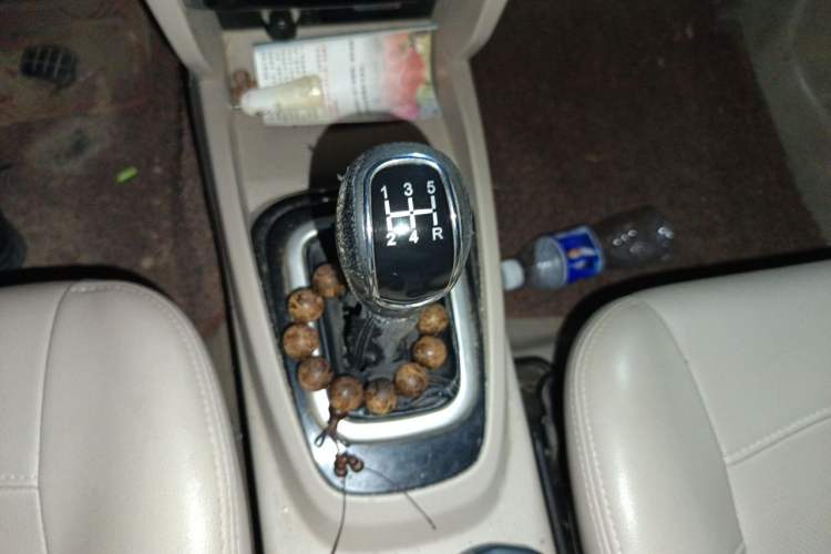 Used Karry K50 2015 1.5L Manual Comfort Model Gear Lever