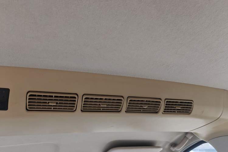 Used Karry K50 2015 1.5L Manual Comfort Model Headliner