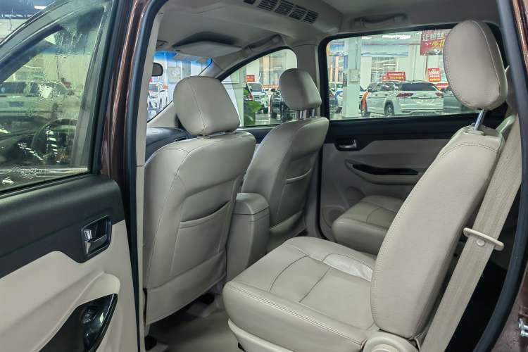 Used Karry K50 2015 1.5L Manual Luxury Model Interior 3