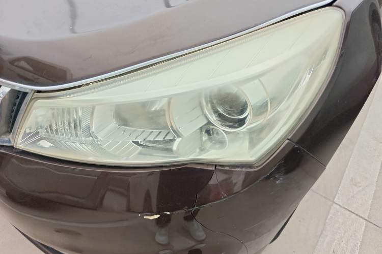 Used Karry K50 2015 1.5L Manual Comfort Model Left Front Headlight
