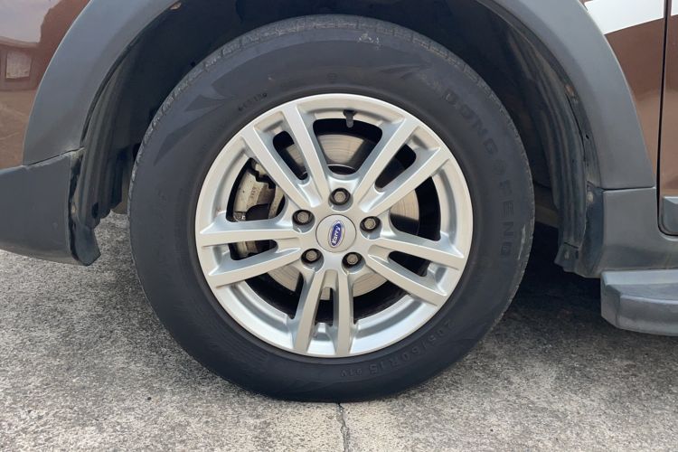Used Karry K50 2015 1.5L Automatic Luxury Model Left Front Wheel Hub