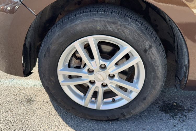 Used Karry K50 2015 1.5L Automatic Luxury Model Left Front Wheel Hub