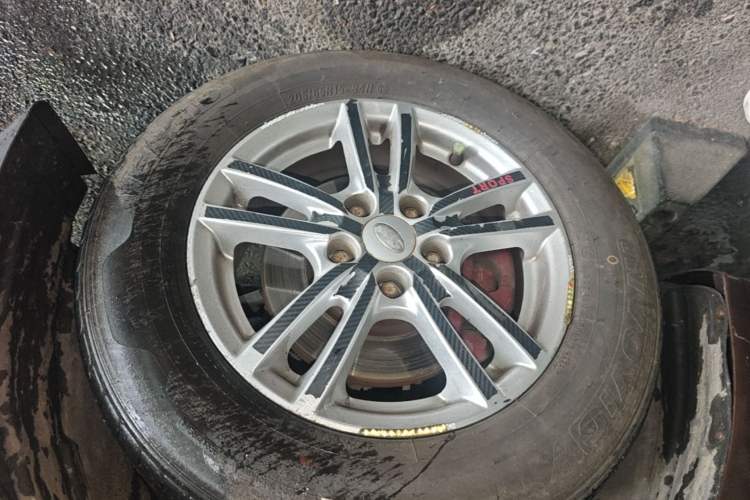 Used Karry K50 2015 1.5L Manual Luxury Model Left Front Wheel Hub