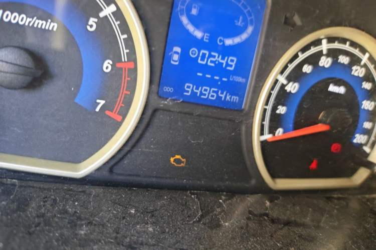 Used Karry K50 2015 1.5L Manual Comfort Model Odometer Close Up