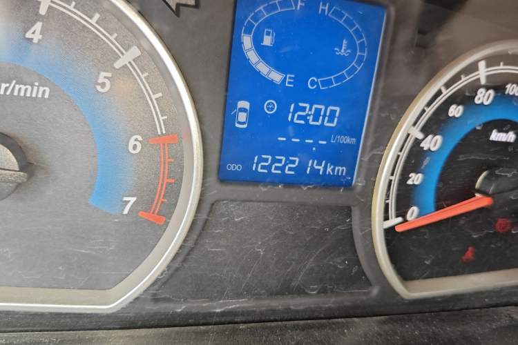 Used Karry K50 2015 1.5L Manual Comfort Model Odometer Close Up