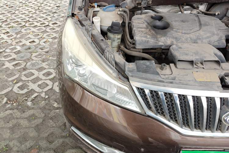 Used Karry K50 2015 1.5L Manual Comfort Model Right Front Headlight