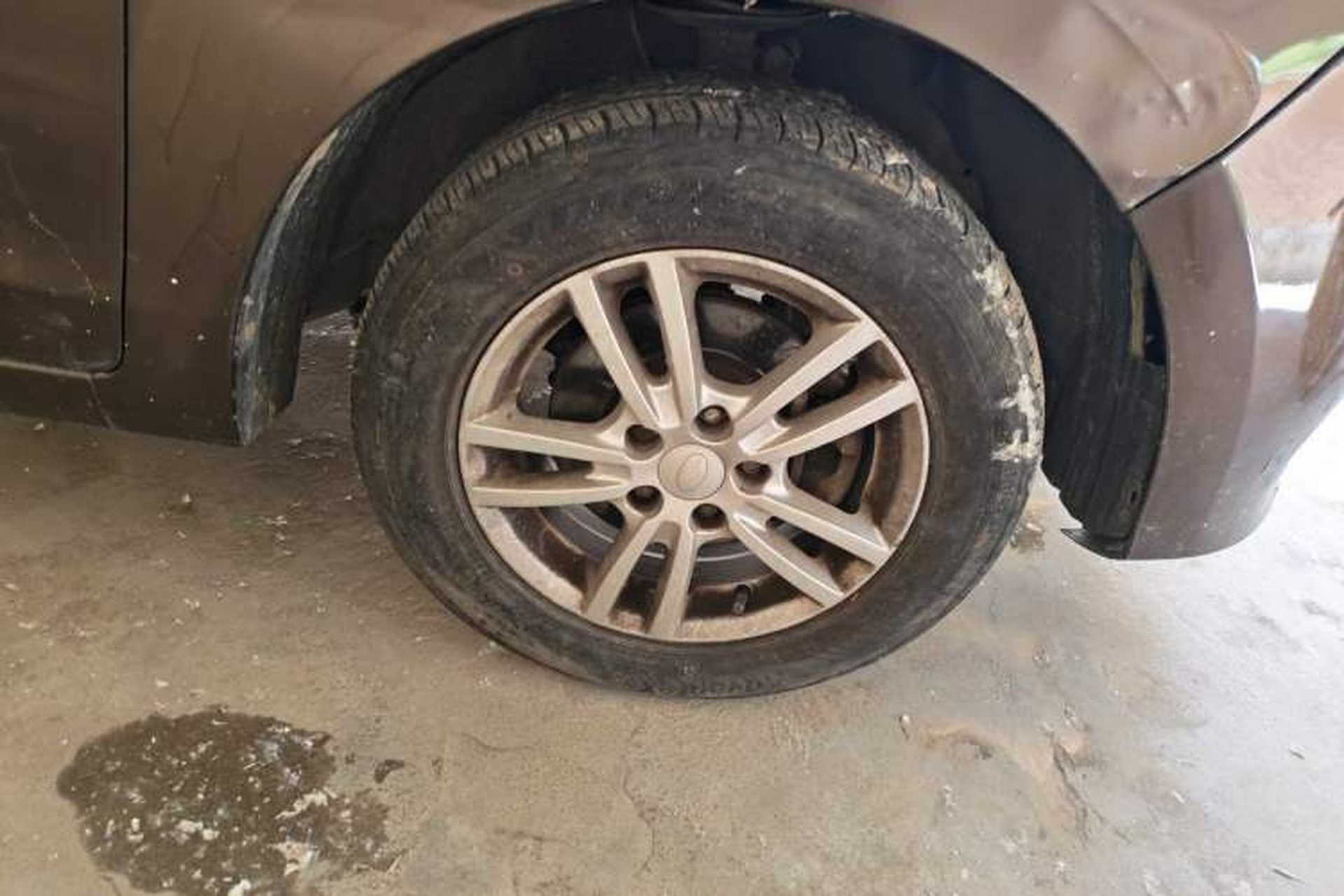 Used Karry K50 2015 1.5L Manual Comfort Model Right Front Wheel Hub