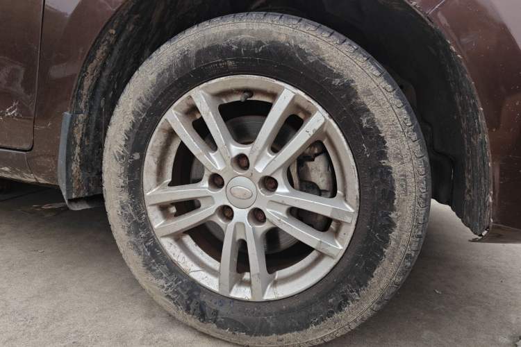 Used Karry K50 2015 1.5L Manual Comfort Model Right Front Wheel Hub