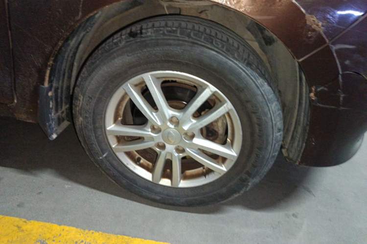 Used Karry K50 2015 1.5L Manual Comfort Model Right Front Wheel Hub