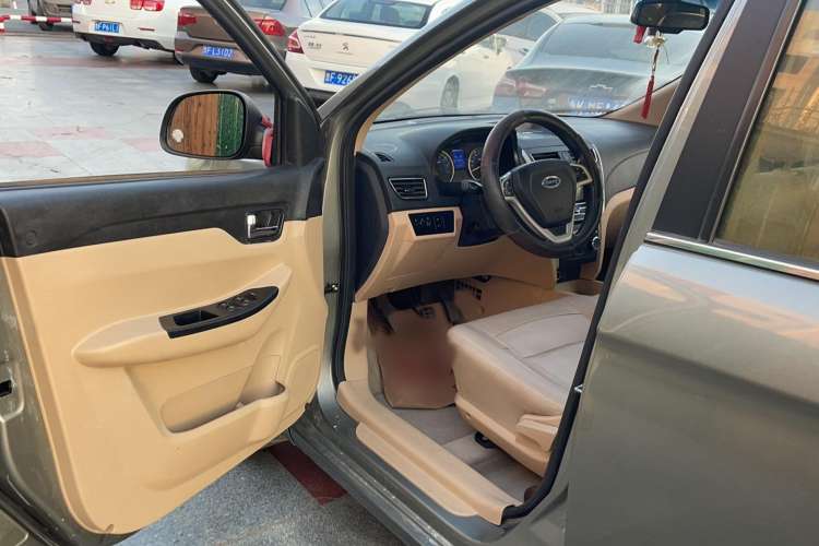 Used Karry K50 2015 1.5L Manual Luxury Model Interior 2