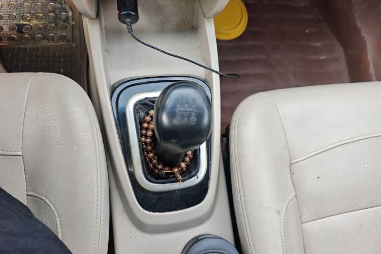 Used Karry K50 2015 1.5L Manual Comfort Model Gear Lever
