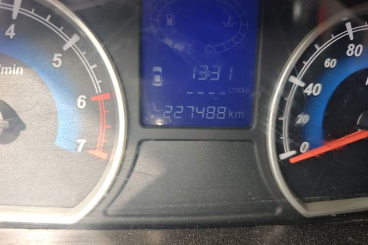 Used Karry K50 2015 1.5L Manual Comfort Model Odometer Close Up